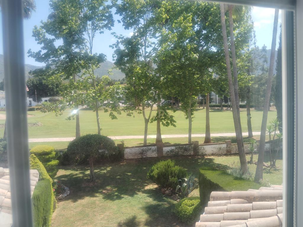 Casa Térrea em Málaga com Jardim e Piscina em Comunidade Fechada - Image 26