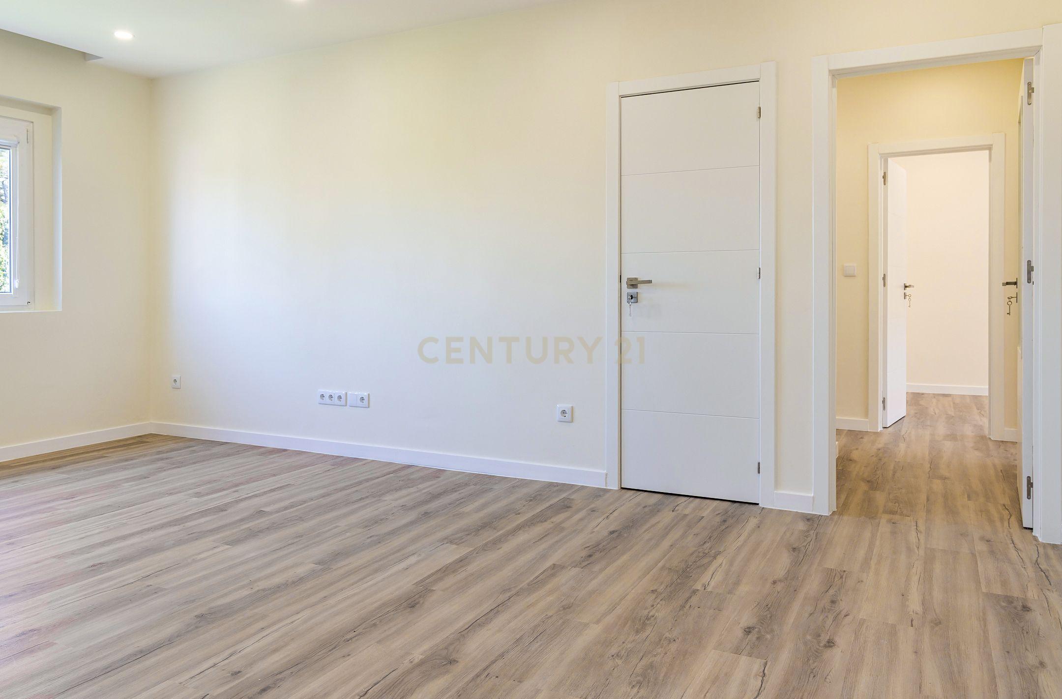 Fotografia 8 de Apartamento T4 integralmente renovado em Alvalade, Lisboa. Em Venda!