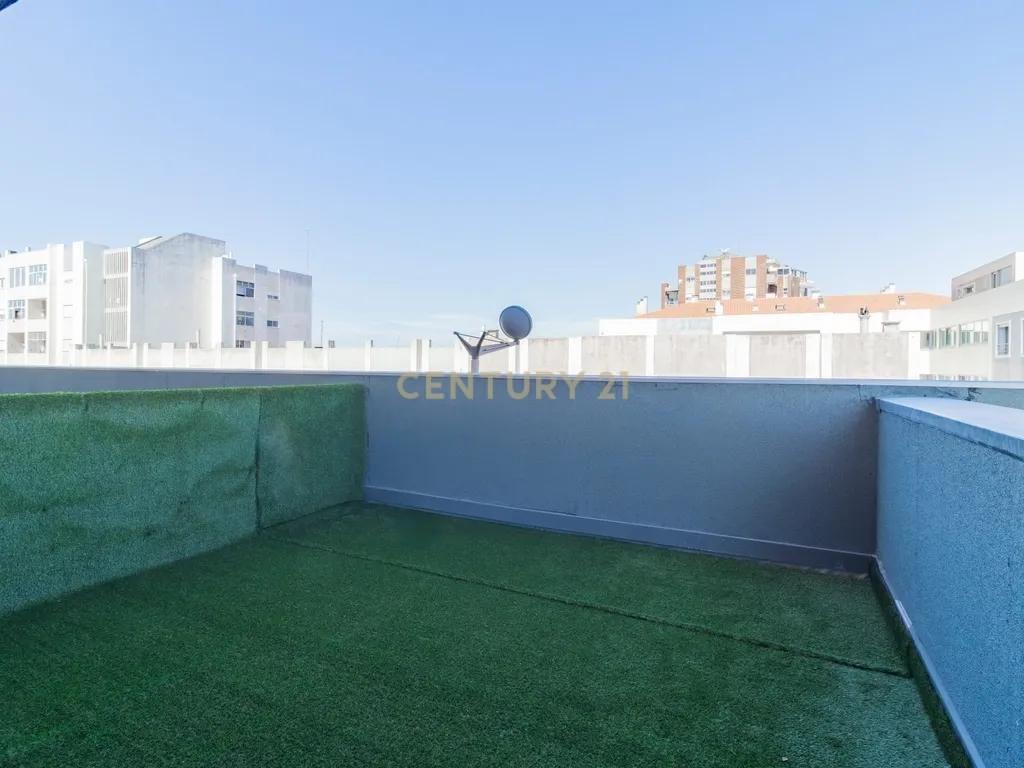 Fotografia 8 de T1 com Terraço | A Estrear | Edifício Cristal Atrium | Centro da Marinha Grande