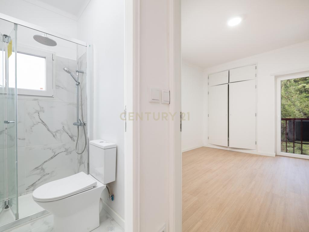 Apartamento para venda na rua de aveiro - 3 Quartos e 3 WC - Image 11