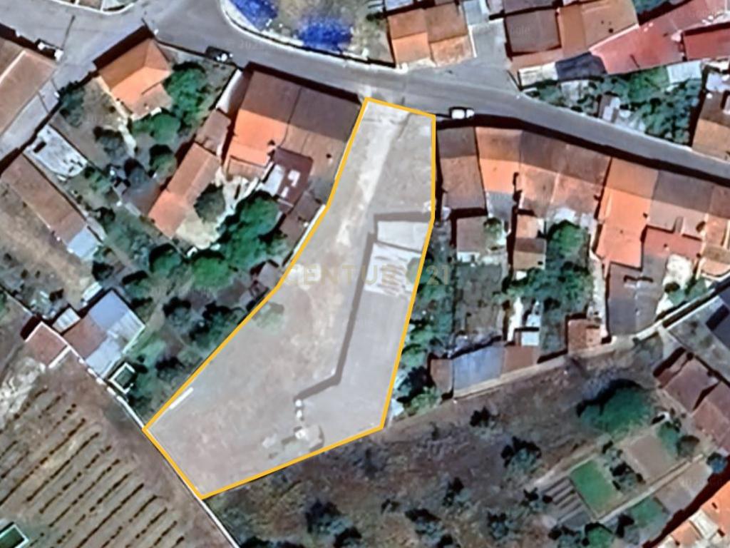 Terreno Urbano com Vista para Serra em Abrantes  - Image 2