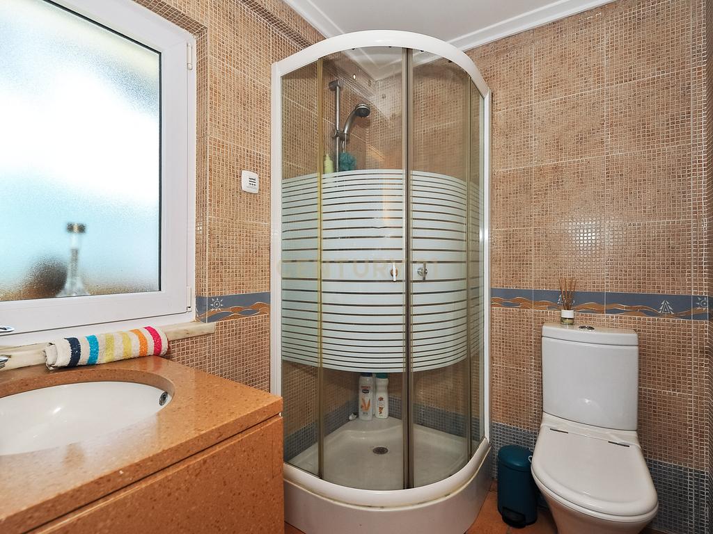 Moradia Isolada T4 Piscina e Cave - Image 41