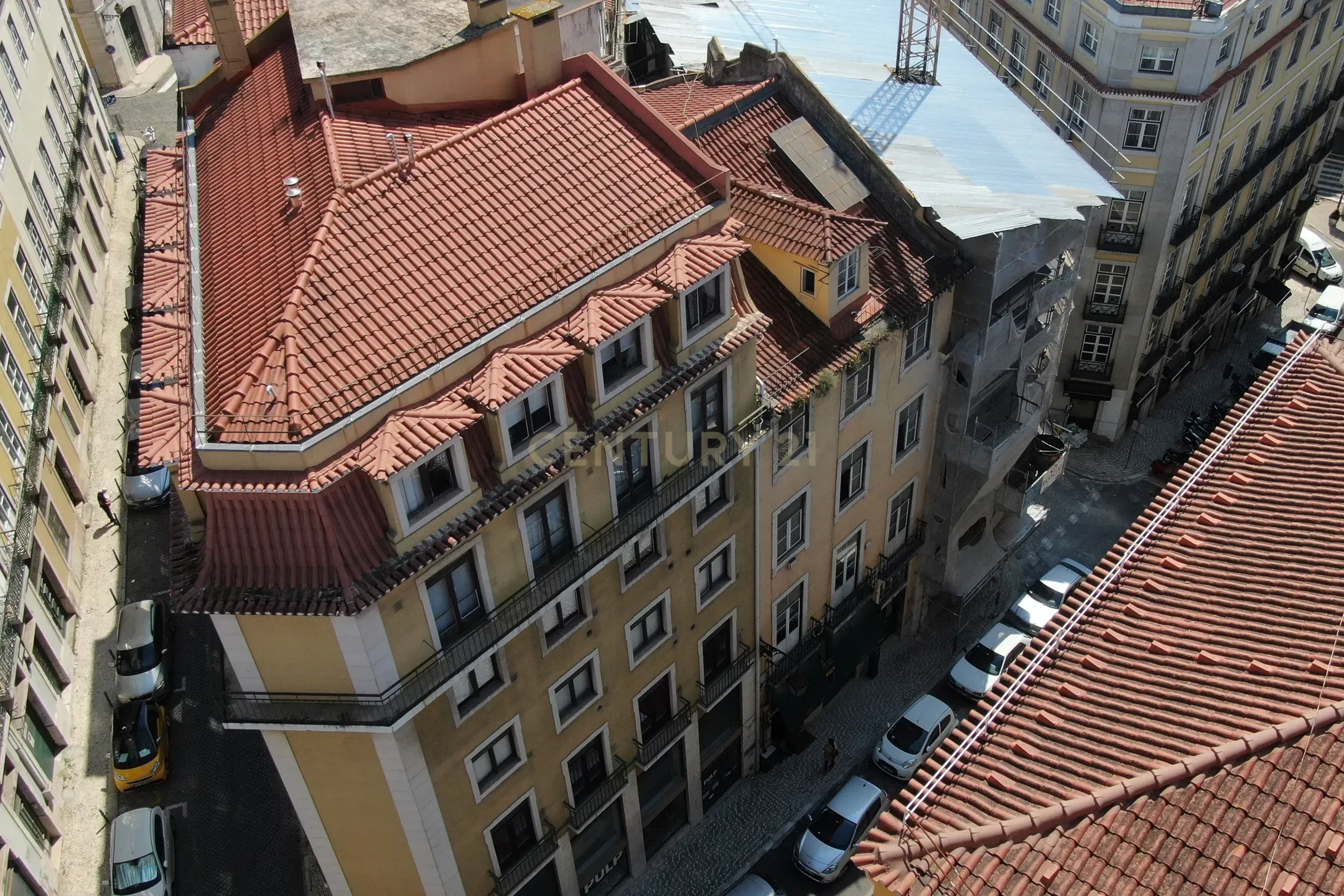 T3 em prédio pombalino na Rua da Madalena N.90, em plena Baixa de Lisboa. Para Venda. - Image 25