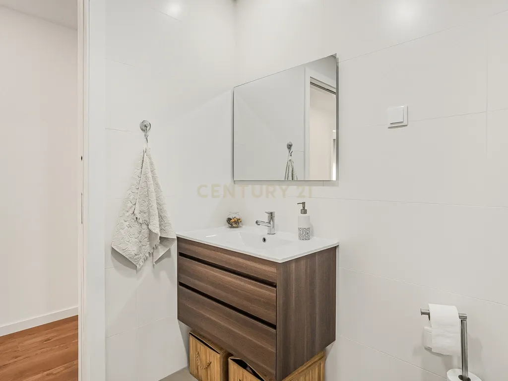 T3 duplex - Quinta da Fábrica - Corroios - Image 18