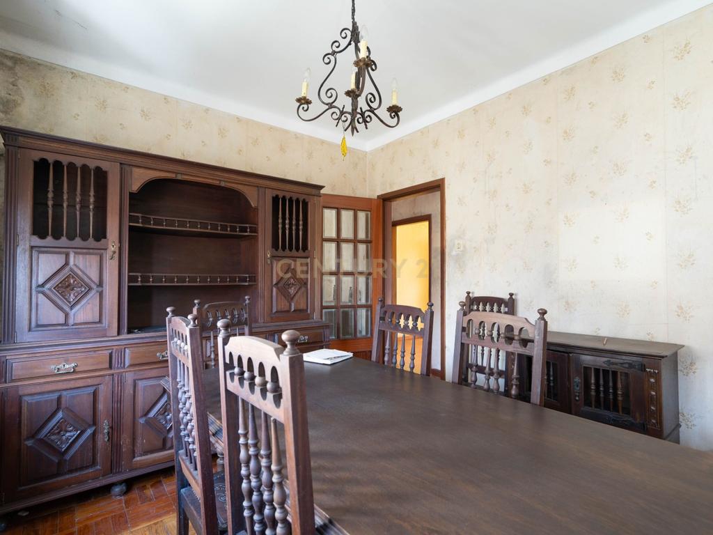 Excelente oportunidade de investimento no centro de São Martinho do Bispo, Coimbra. As referências C0289-01959 (moradia e terreno) e C0289-01957 (terreno) são vendidas em conjunto. - Image 12