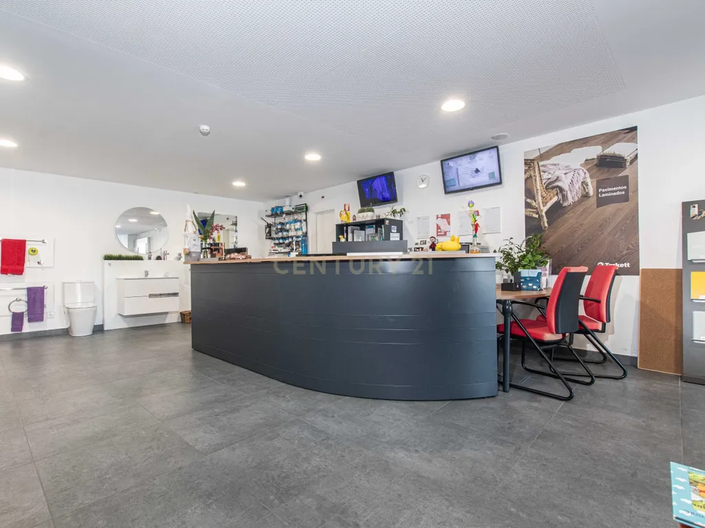 Loja em Campolide, Lisboa - 160m² - Image 3