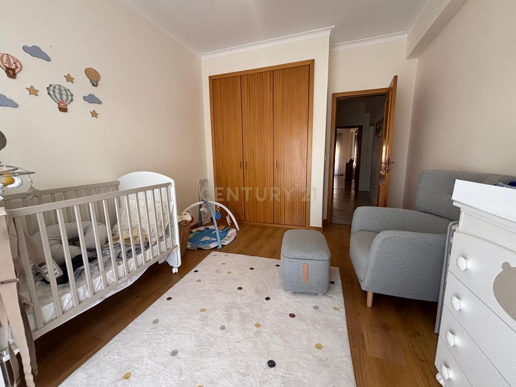 Apartamento T3 + Sótão | Entroncamento - Image 12