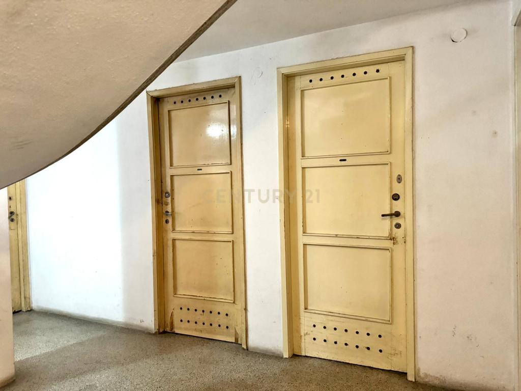 Fantástico Apartamento T2 com Varandas no Centro do Porto - Image 17