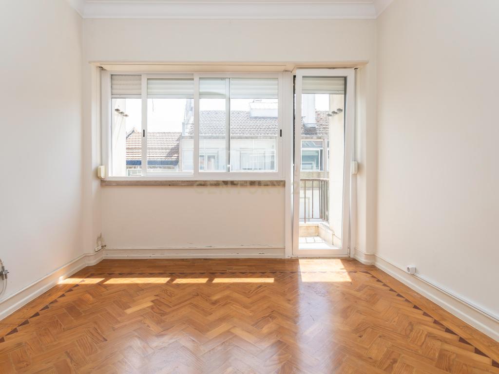 Apartamento T2 em Avenidas Novas, Lisboa  - Image 14