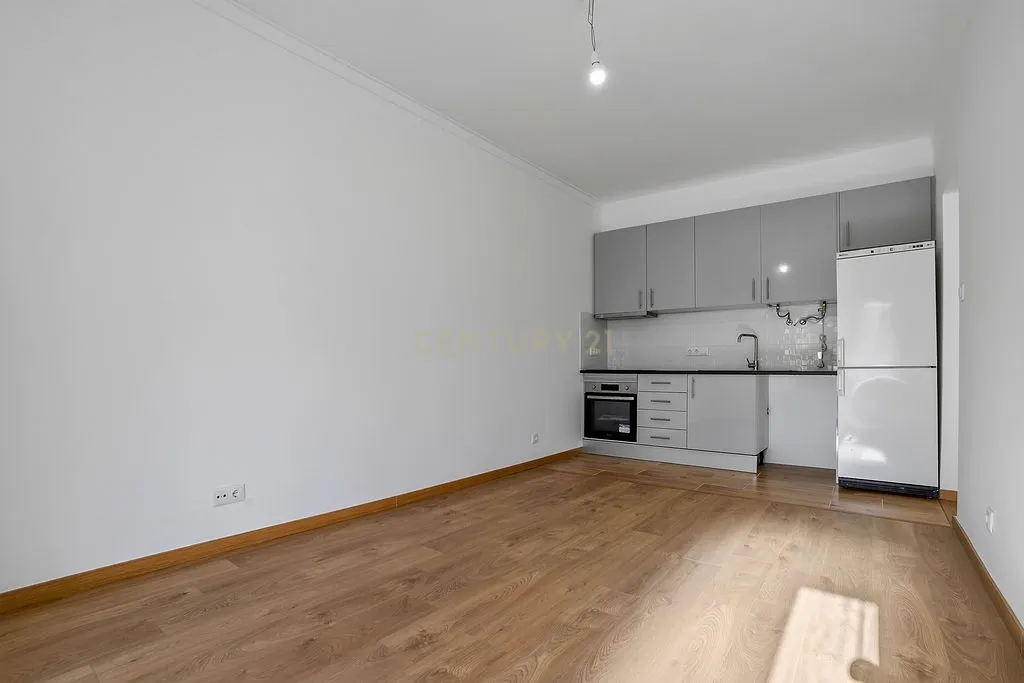 T1 Renovado em Campo de Ourique, Lisboa - Image 18