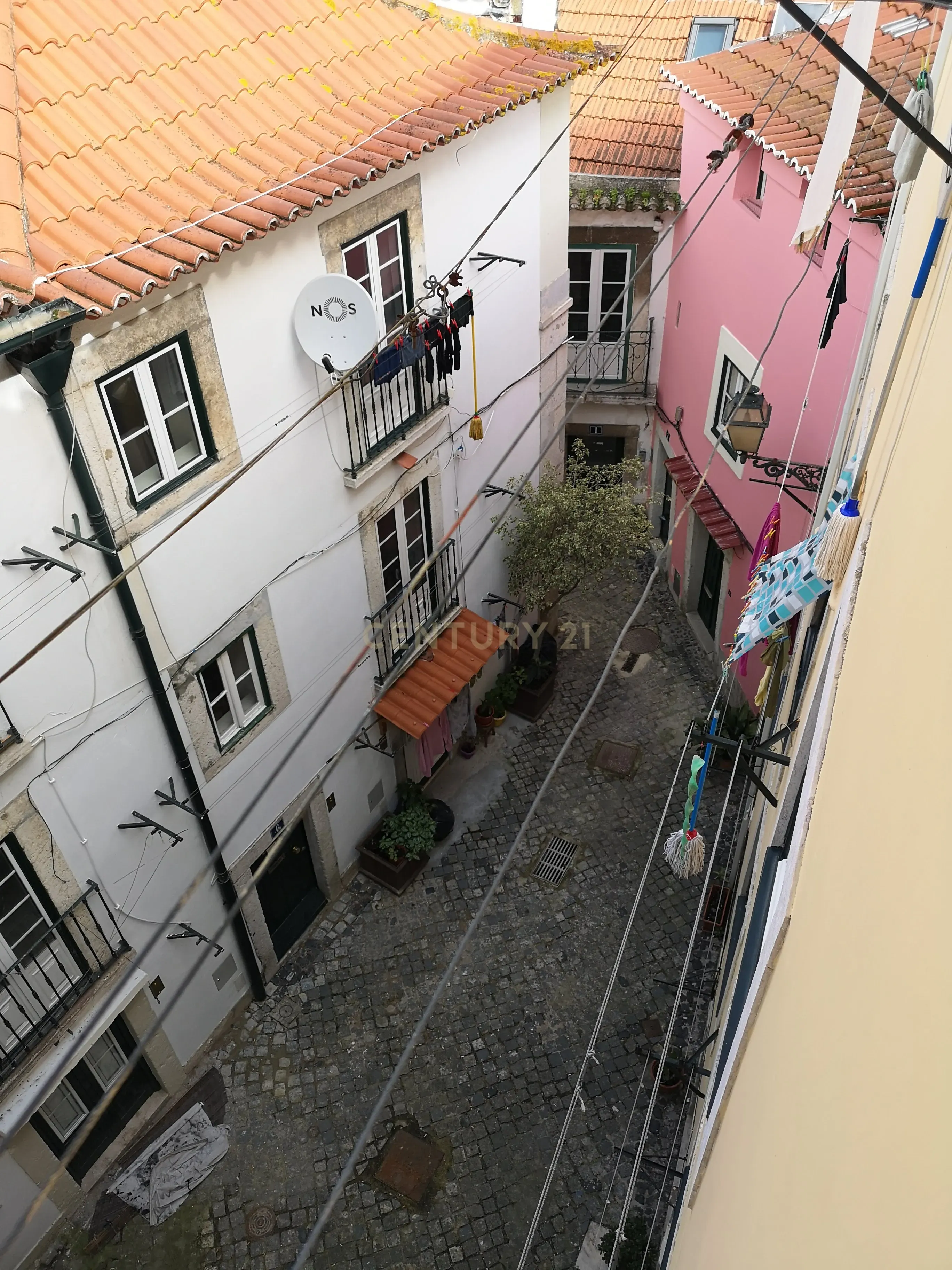 Apartamento T0 em Alfama, Lisboa – Investimento com Potencial e Rentabilidade Atrativa - Image 18