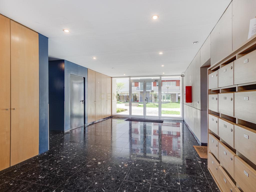 T1 Muito Espaçoso na Alta de Lisboa com Garagem e Arrecadação - Image 16