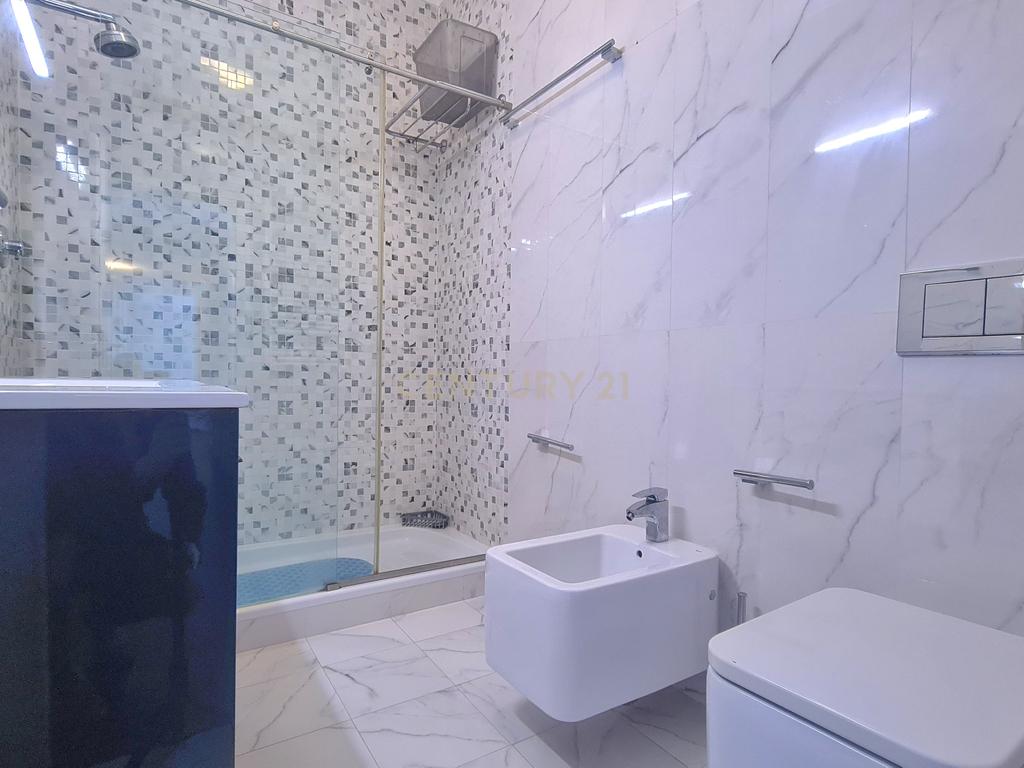 Apartamento Renovado T2 em Santa Clara, Lisboa - Image 15