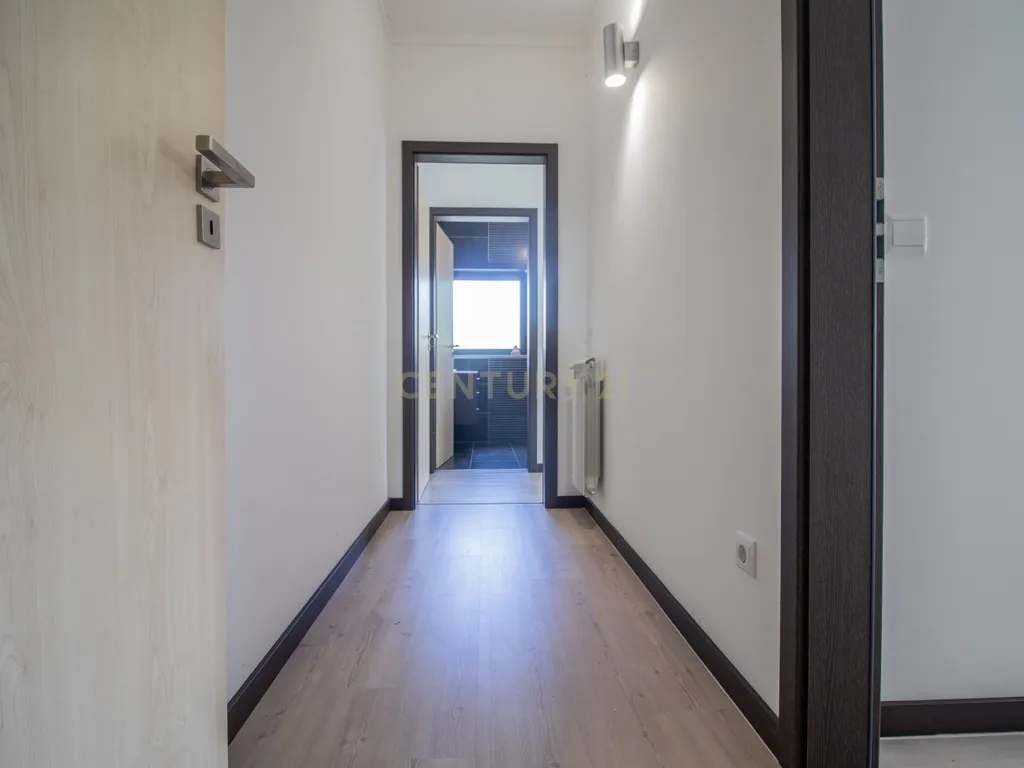 Apartamento T3 c/ 2 Varandas, Garagem Dupla e Terraço com Sala de Eventos - Image 15