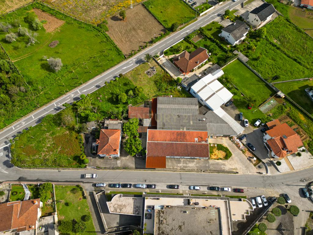 Armazem industrial com logradouro - Image 3
