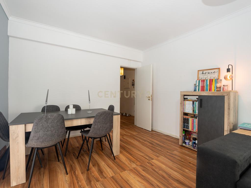 🏡 Oportunidade única: T2 espaçoso, com  varanda e localização privilegiada! - Image 6