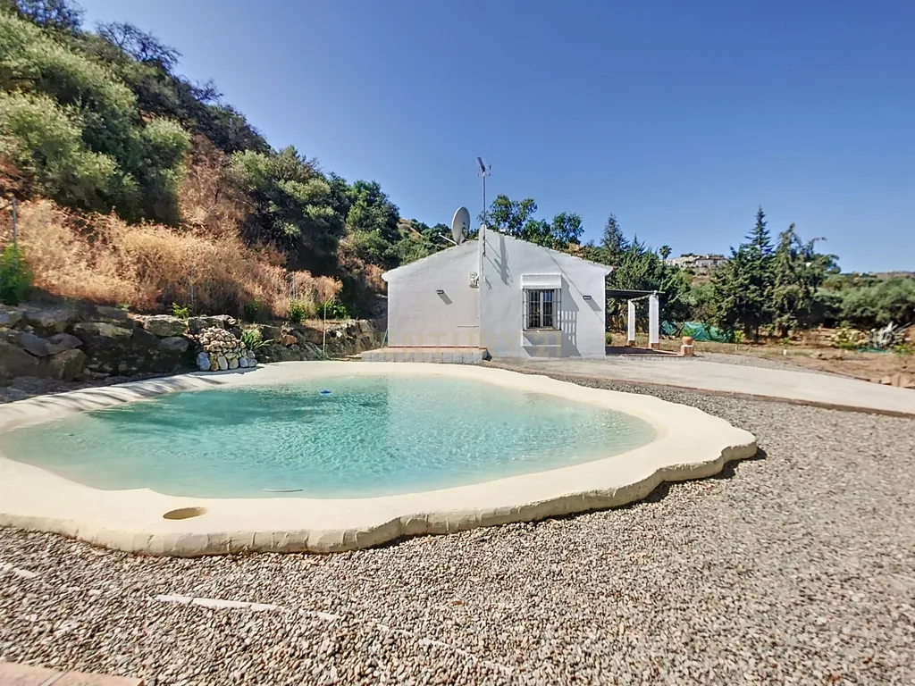 Se vende casa de campo en Coín - Image 23