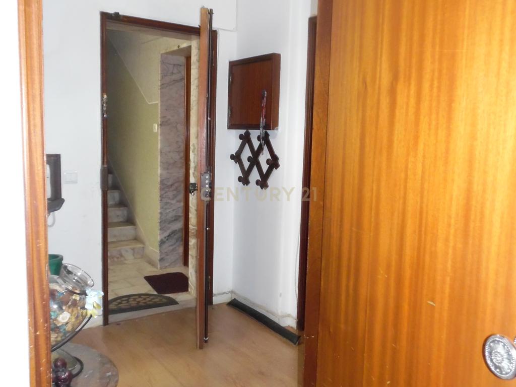 Apartamento T1 em Águas Livres, Amadora - Oportunidade Única - Image 10