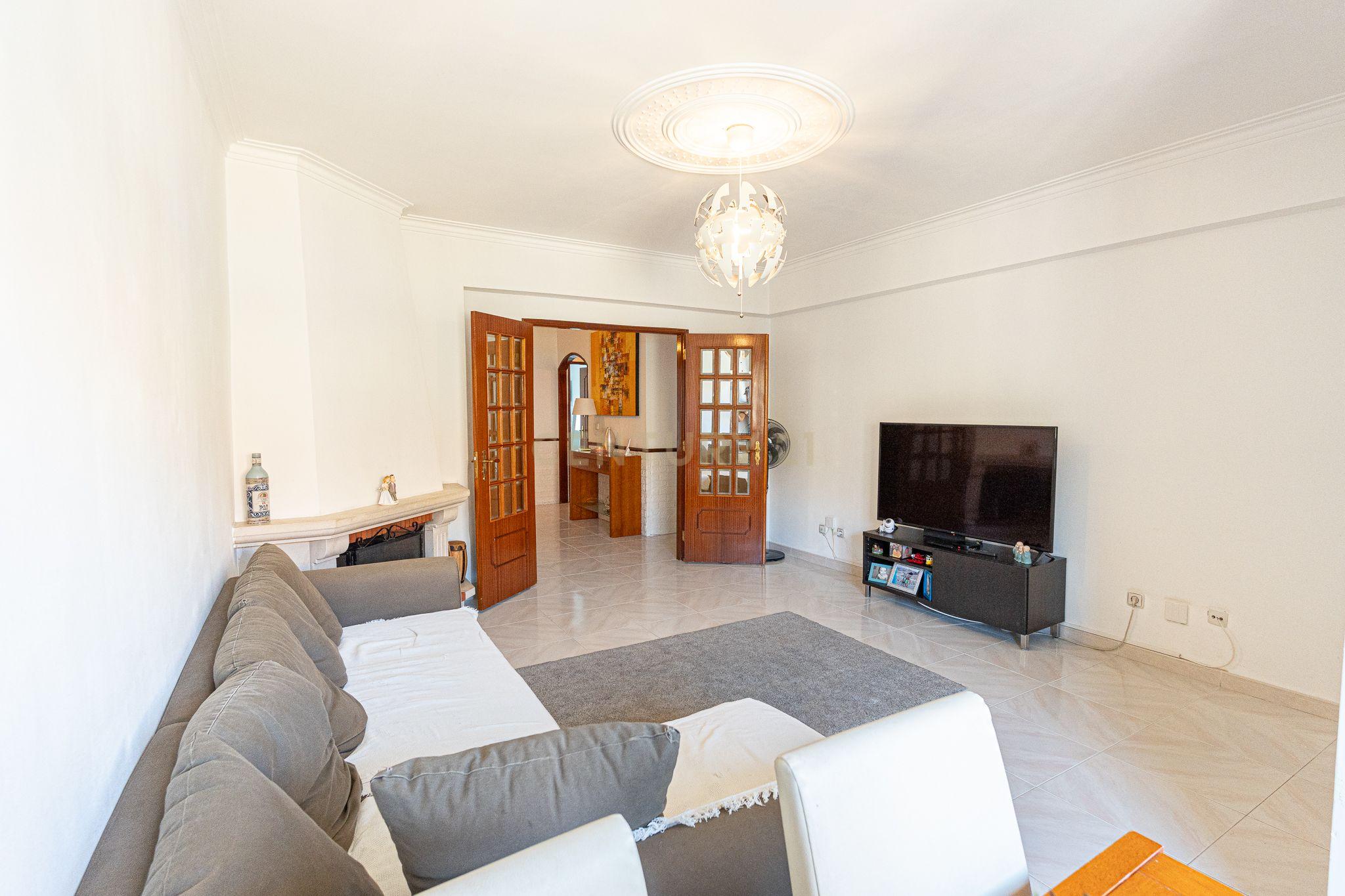 Apartamento T3 à venda em Alverca do Ribatejo e Sobralinho, Vila Franca de Xira — foto 4
