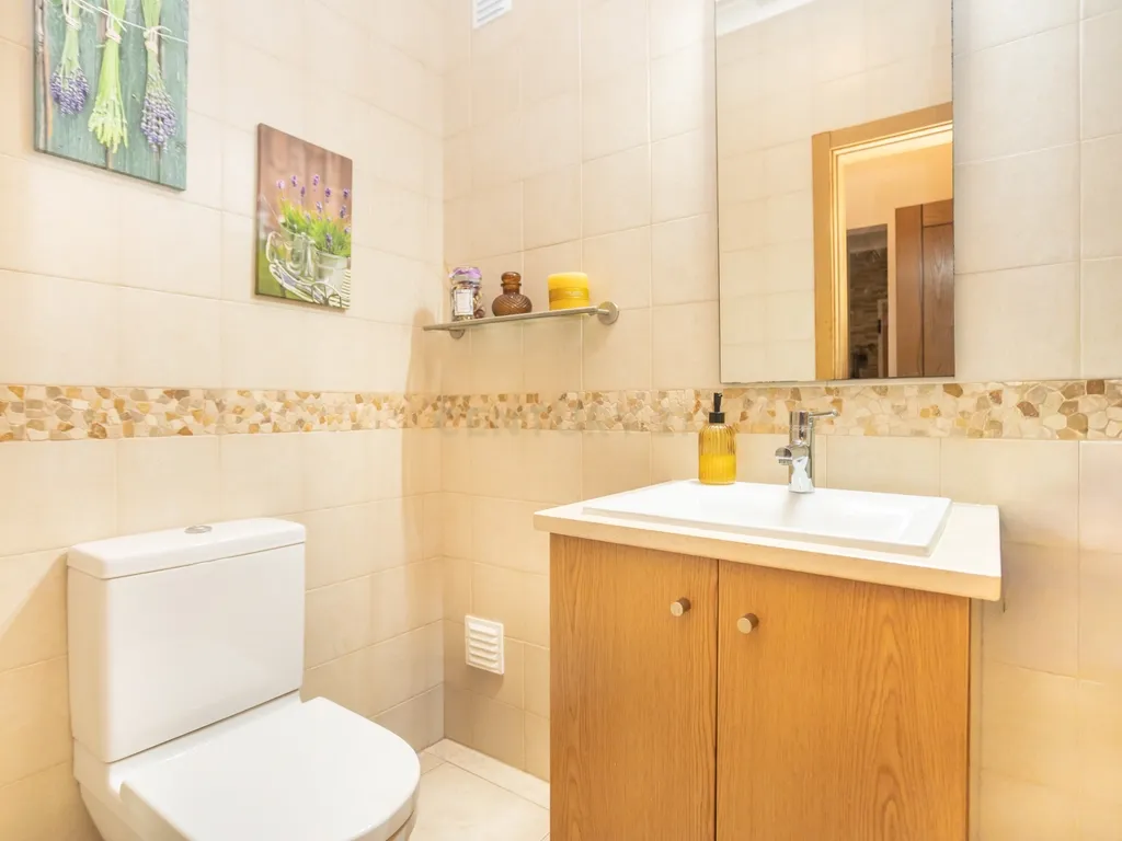 Moradia T4 em Setúbal | Conforto, Espaço e Privacidade - Image 10