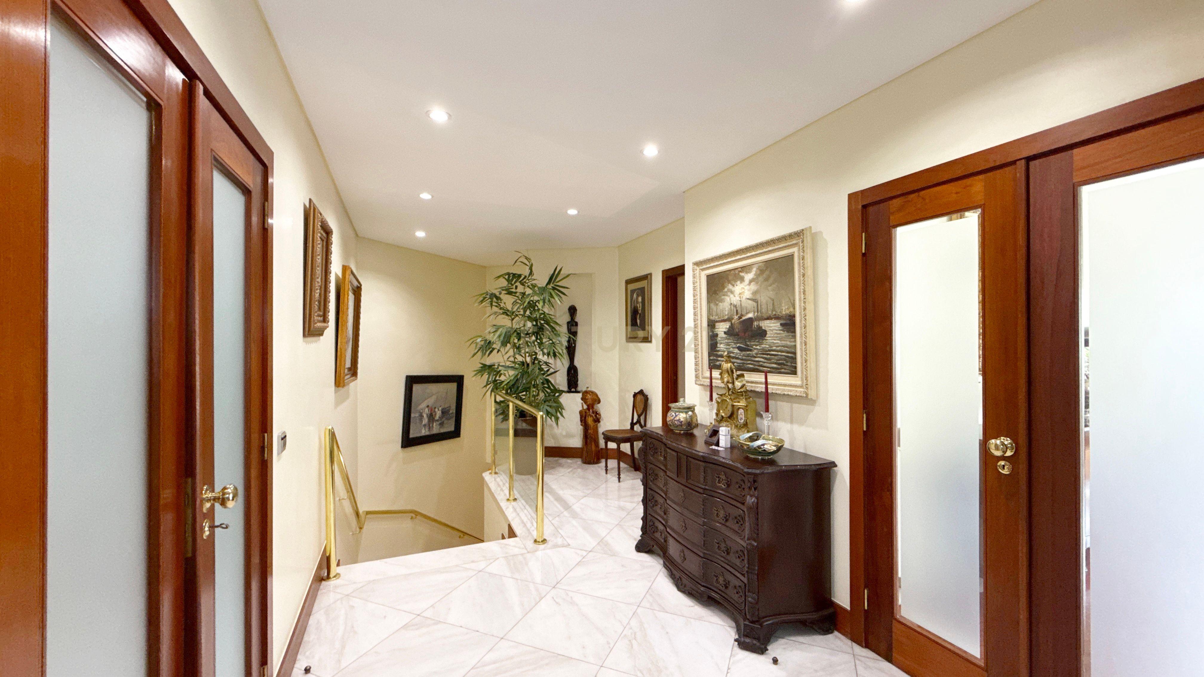 APARTAMENTO T5 DUPLEX | VISTA RIO | LORDELO DO OURO – FOZ, PORTO - Image 9