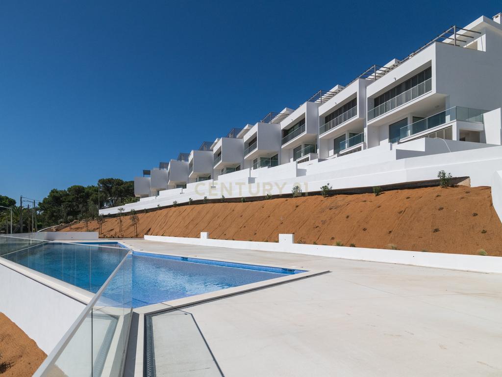 Condomínio Villas d’Ouro – Exclusividade e Conforto no Coração de Sesimbra - Image 76