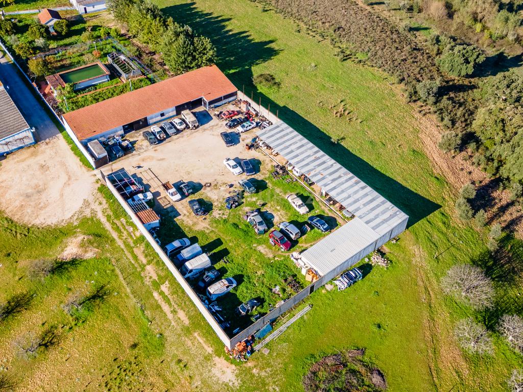 Quinta com 25.800M2 com moradia T6 em Casével, Santarém. - Image 38