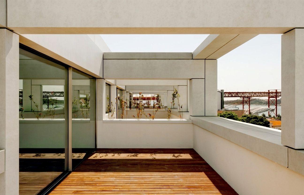 Fotografia 5 de Luxuosa Moradia T4 em Alcântara, Lisboa