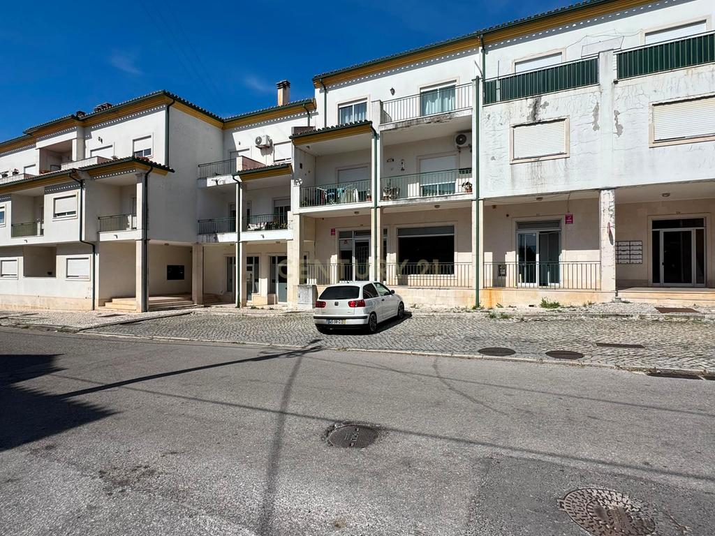 Restaurante Totalmente Equipado e Pronto a Funcionar – Avelar - Image 1