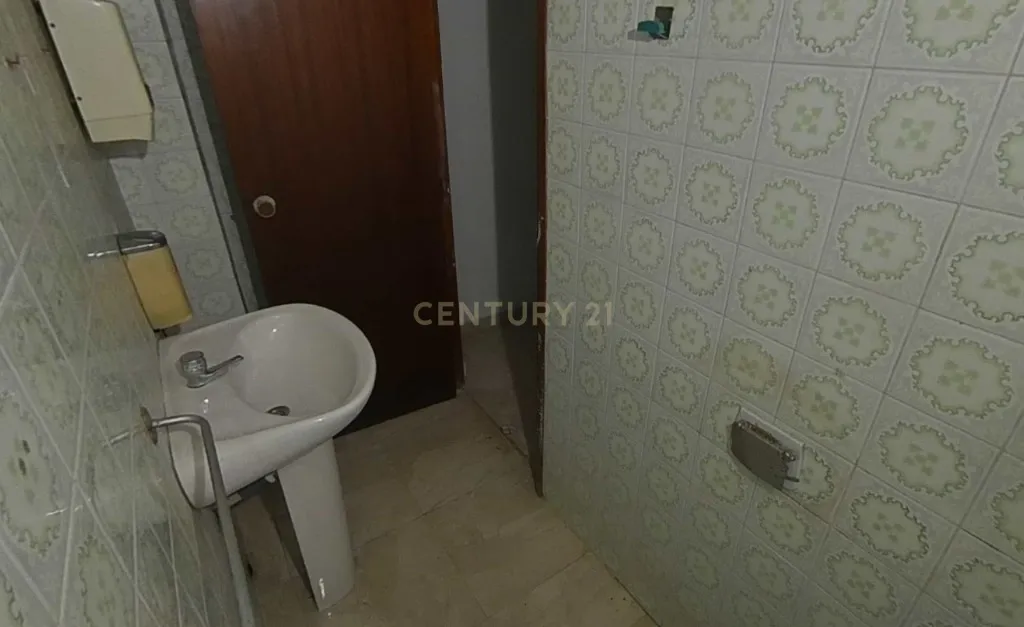 Espaço comercial à venda – Calle Romeu Corbera Nº 11, Valência - Image 21