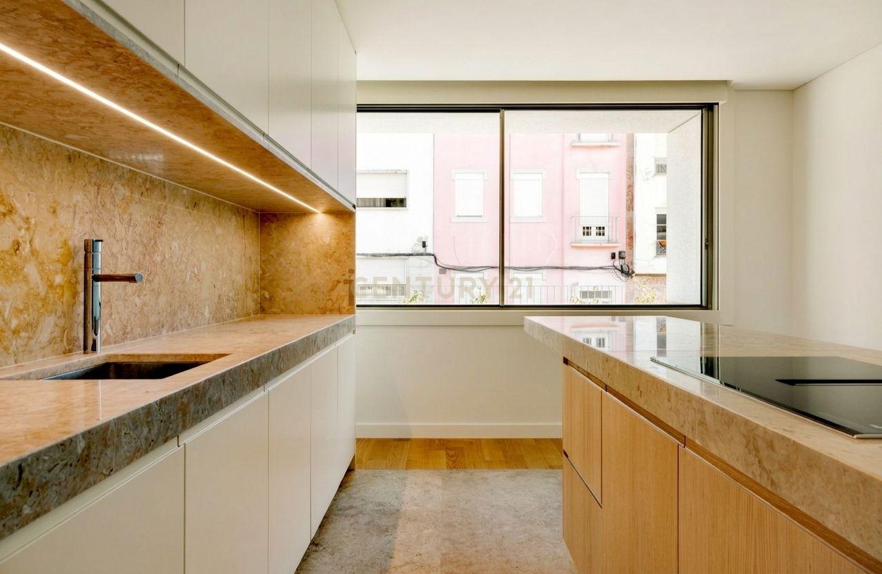 Fotografia 8 de Luxuosa Moradia T4 em Alcântara, Lisboa