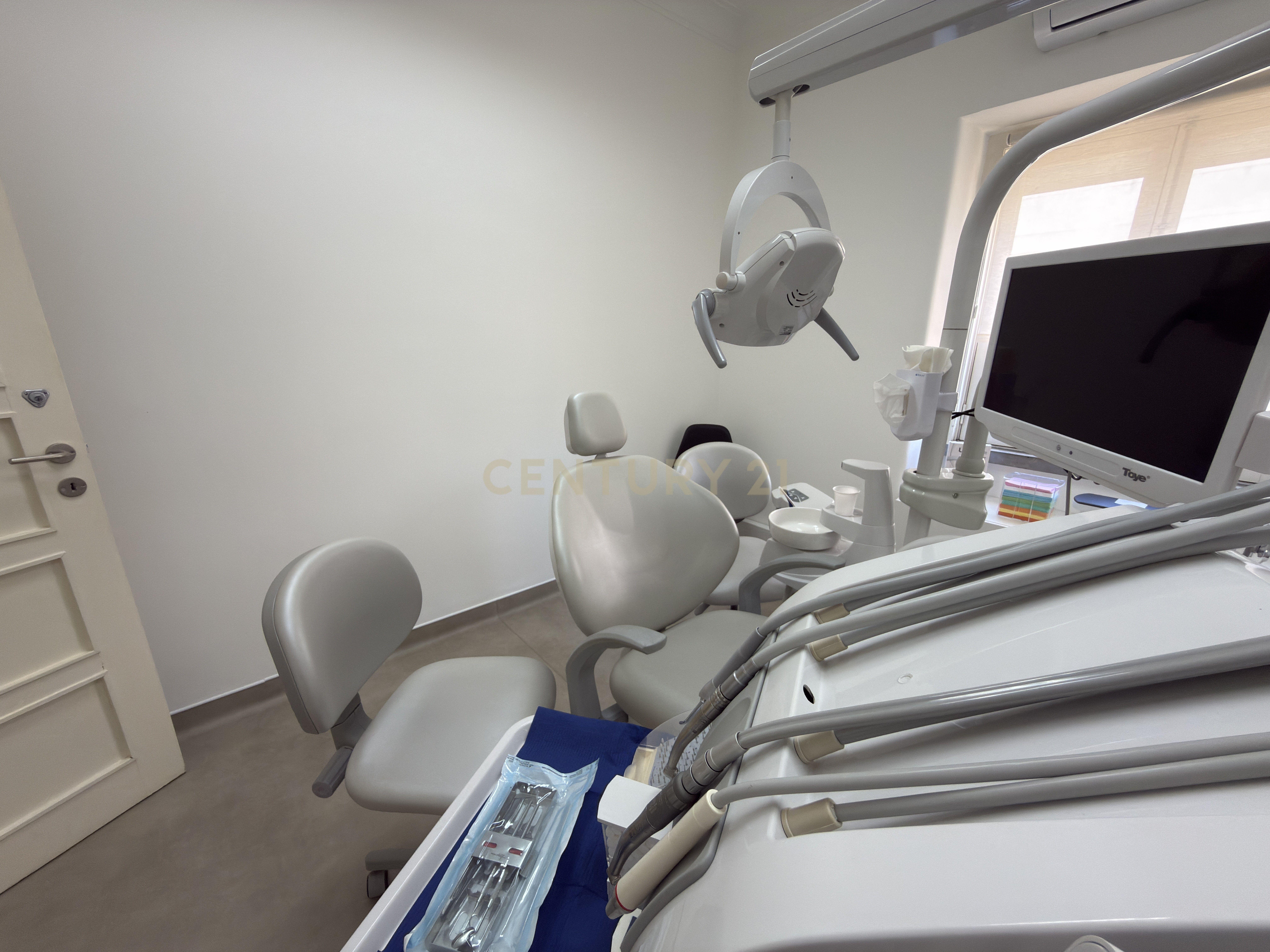 Fotografia 9 de Clinica Dentária para trespasse junto ao centro de Mafra