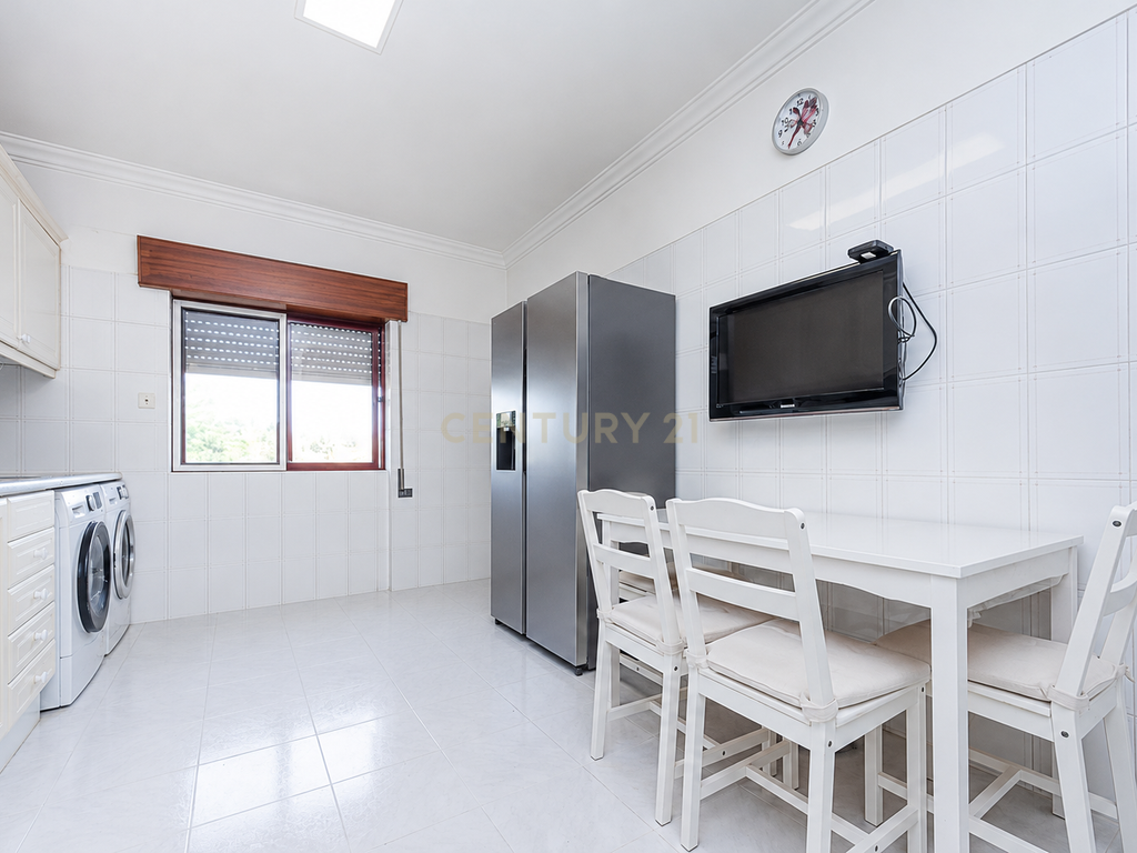 Apartamento T2 em Poço Mouro, Setúbal - Image 8