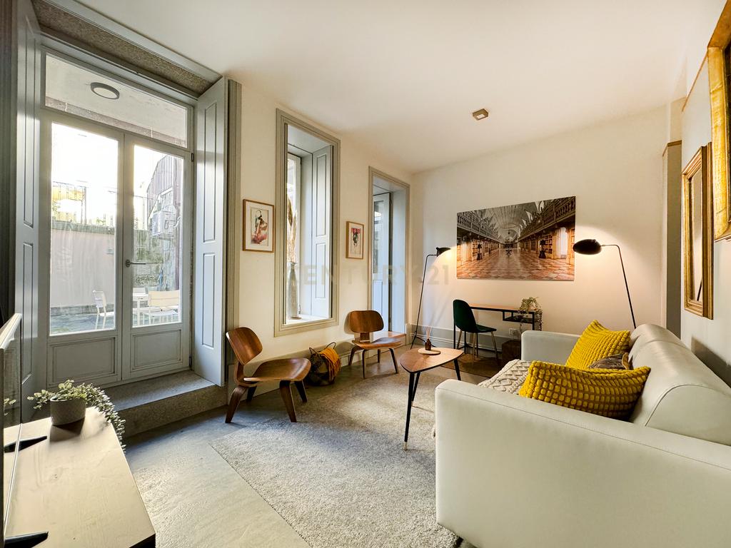 Apartamento T1 no Coração do Porto - Cedofeita para Arrendar - Image 2
