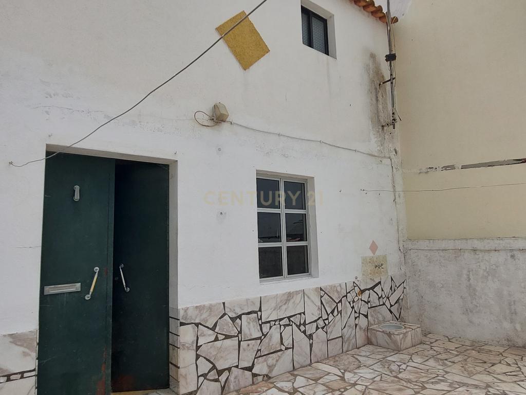 Moradia T3 com Pátio em Portalegre - Oportunidade Única! - Image 10