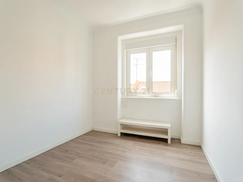 Apartamento T1 Remodelado na Penha de França – Lisboa - Image 15