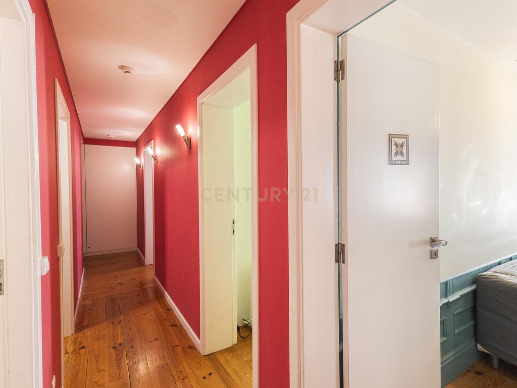 T4 Renovado no Coração da Quebra Costas – Coimbra - Image 27