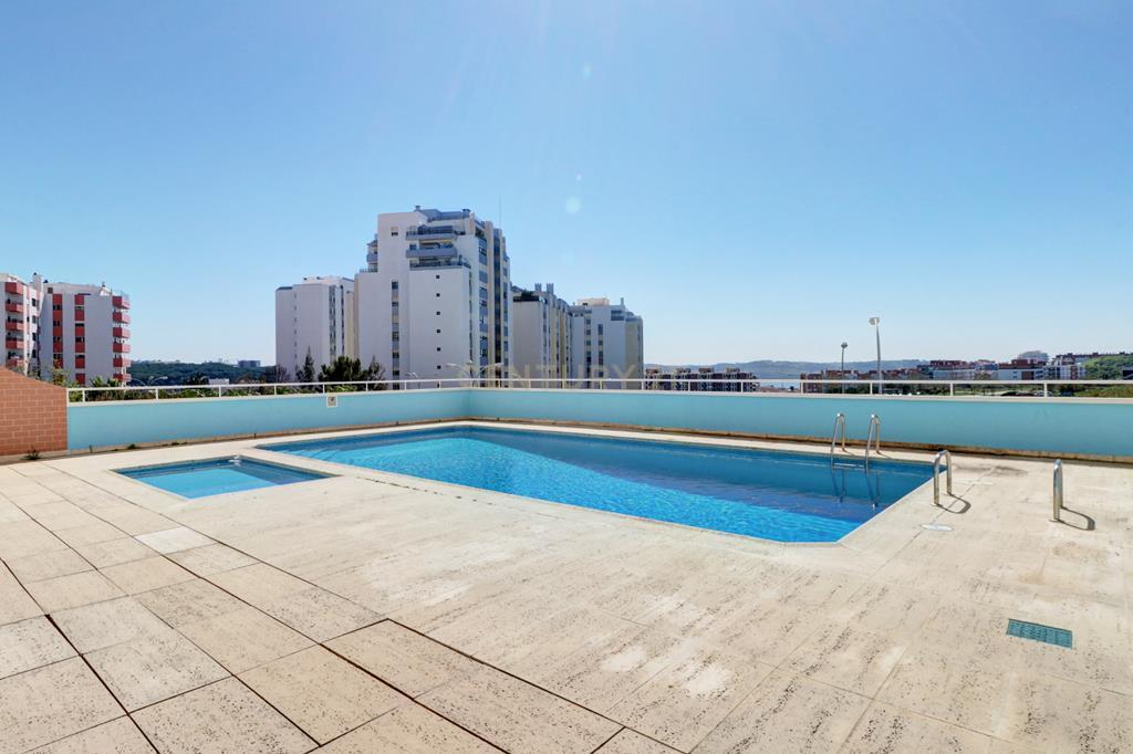 ARRENDA APARTAMENTO T2 -86 M2- COM ELEVADOR, EM MIRAFLORES, LINDA-A-VELHA - Image 18