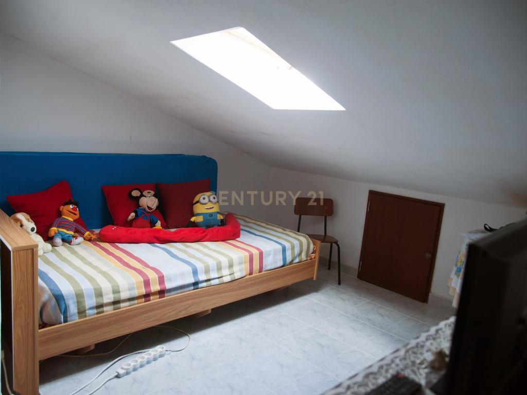 Apartamento T3 em Peniche, Atouguia da Baleia, perto da praia e com boa exposição solar - Image 3