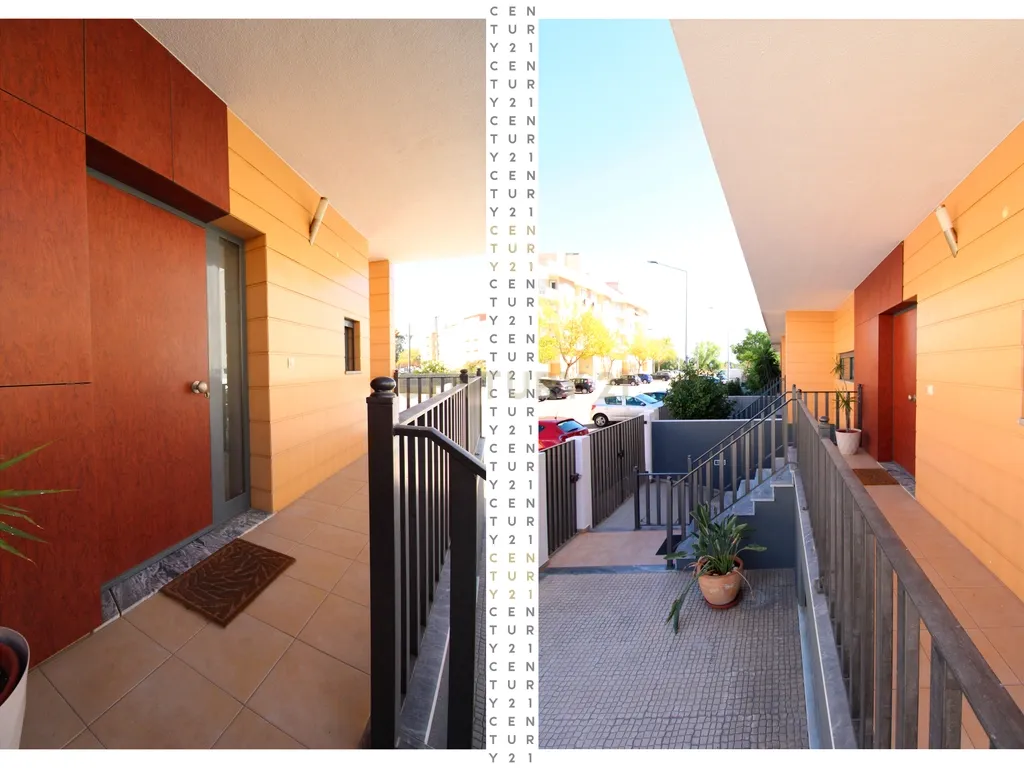Moradia Contemporânea V3+1 Seixal - Image 14
