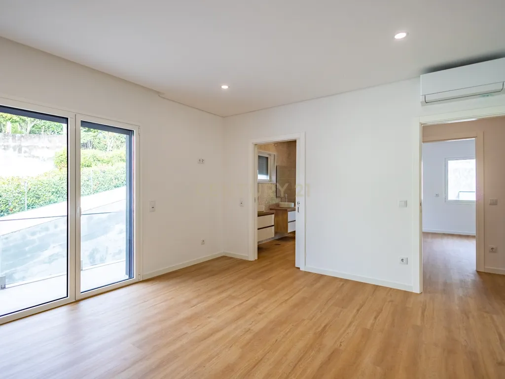 Moradia V3 Geminada em Recezinhos, Penafiel (Fração A) - Image 21