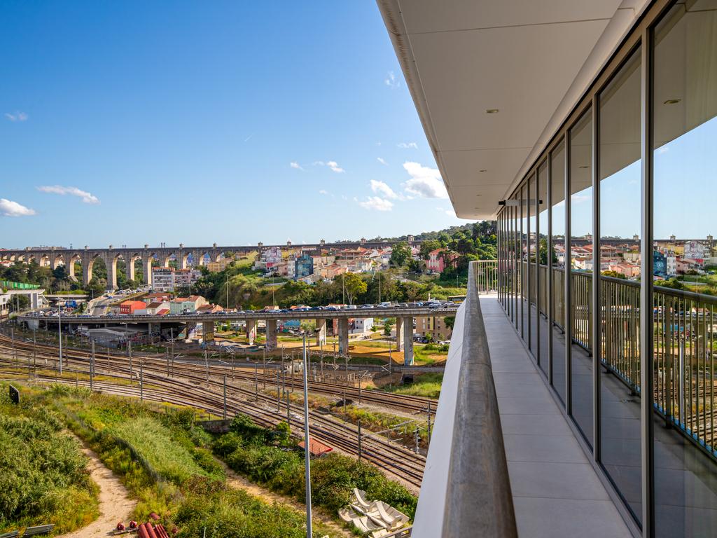 Apartamento de Luxo com 3 Quartos Virado a Sul na prestigiada Infinity Tower - Image 31