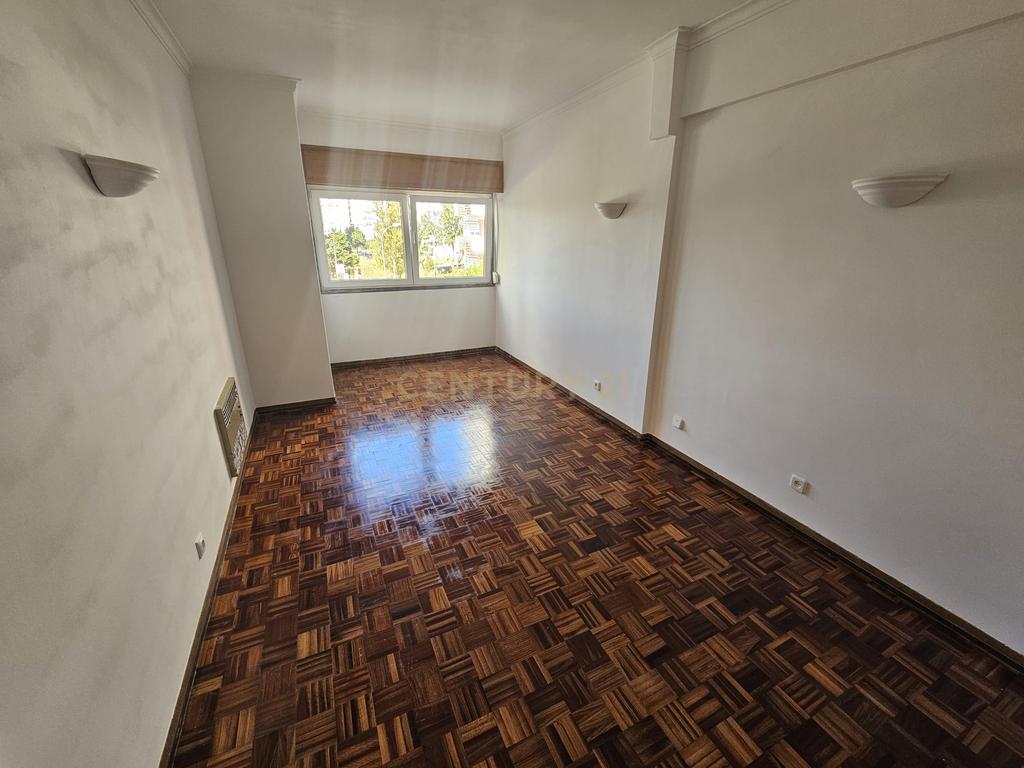 APARTAMENTO PAÇO DE ARCOS - Image 10