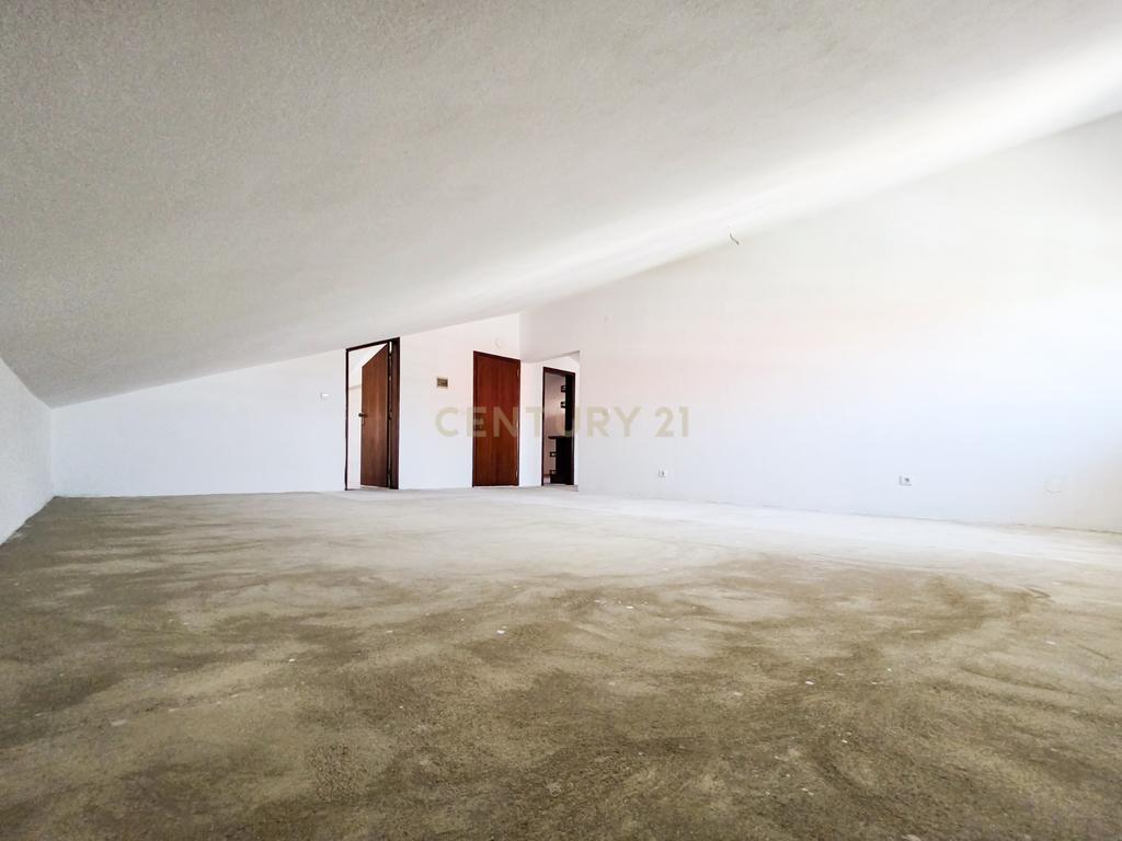 Moradia T3 + Loja em Fernão Ferro, Seixal - Oportunidade Única! - Image 49