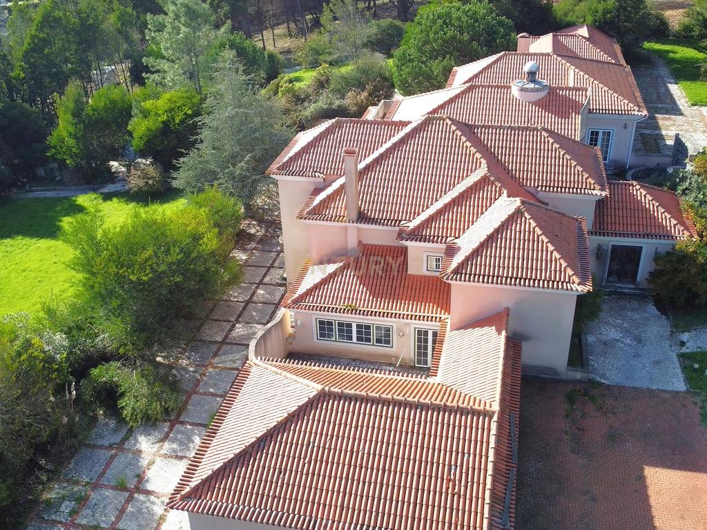 Moradia de luxo V7 localizada junto ao Belas Club de Campo - Image 3