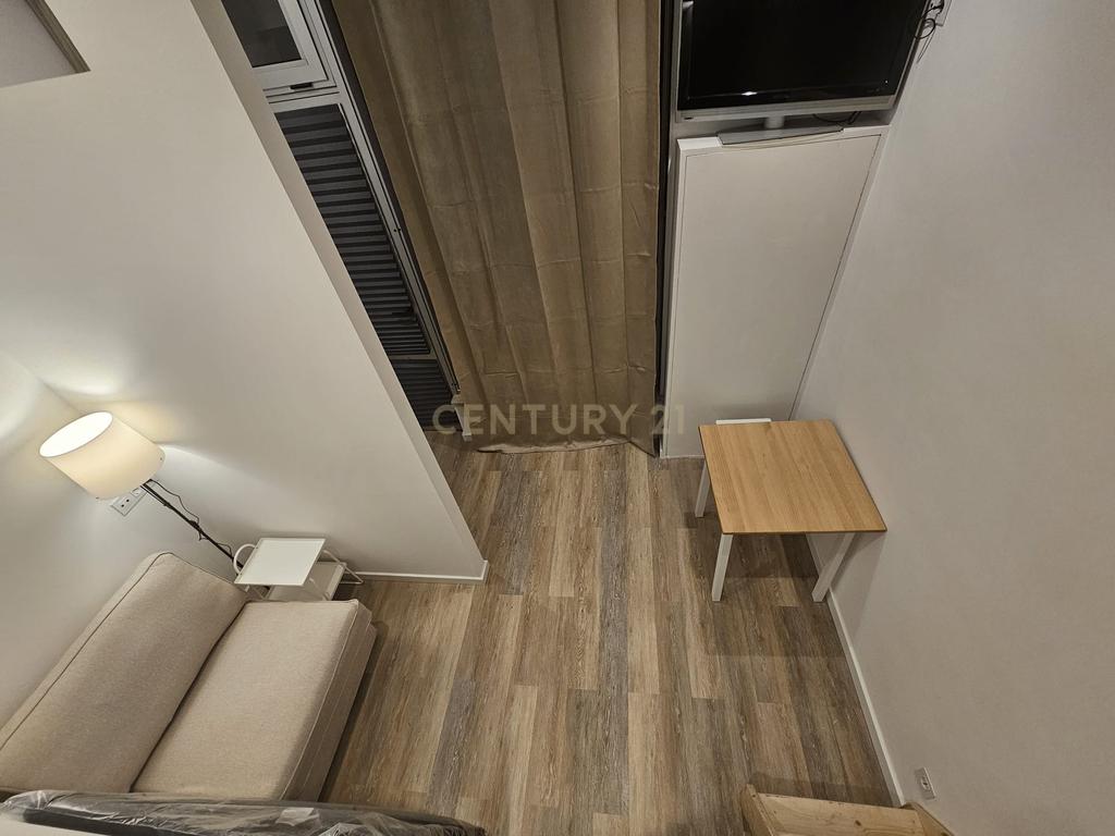 T0 + Mezzanine remodelado em Telheiras - Excelente localização - Image 4