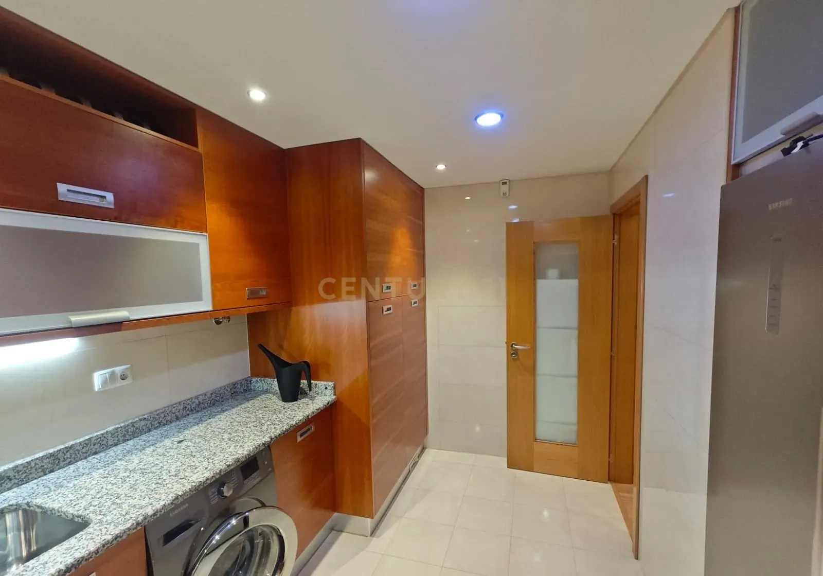 Apartamento de 3 assoalhadas, Box fechada e arrecadação, Póvoa de Santa Iria - Image 6