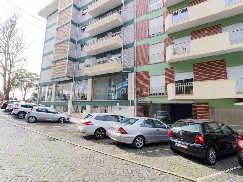Loja com 86 m2 situada na cidade da Marinha Grande - Image 15