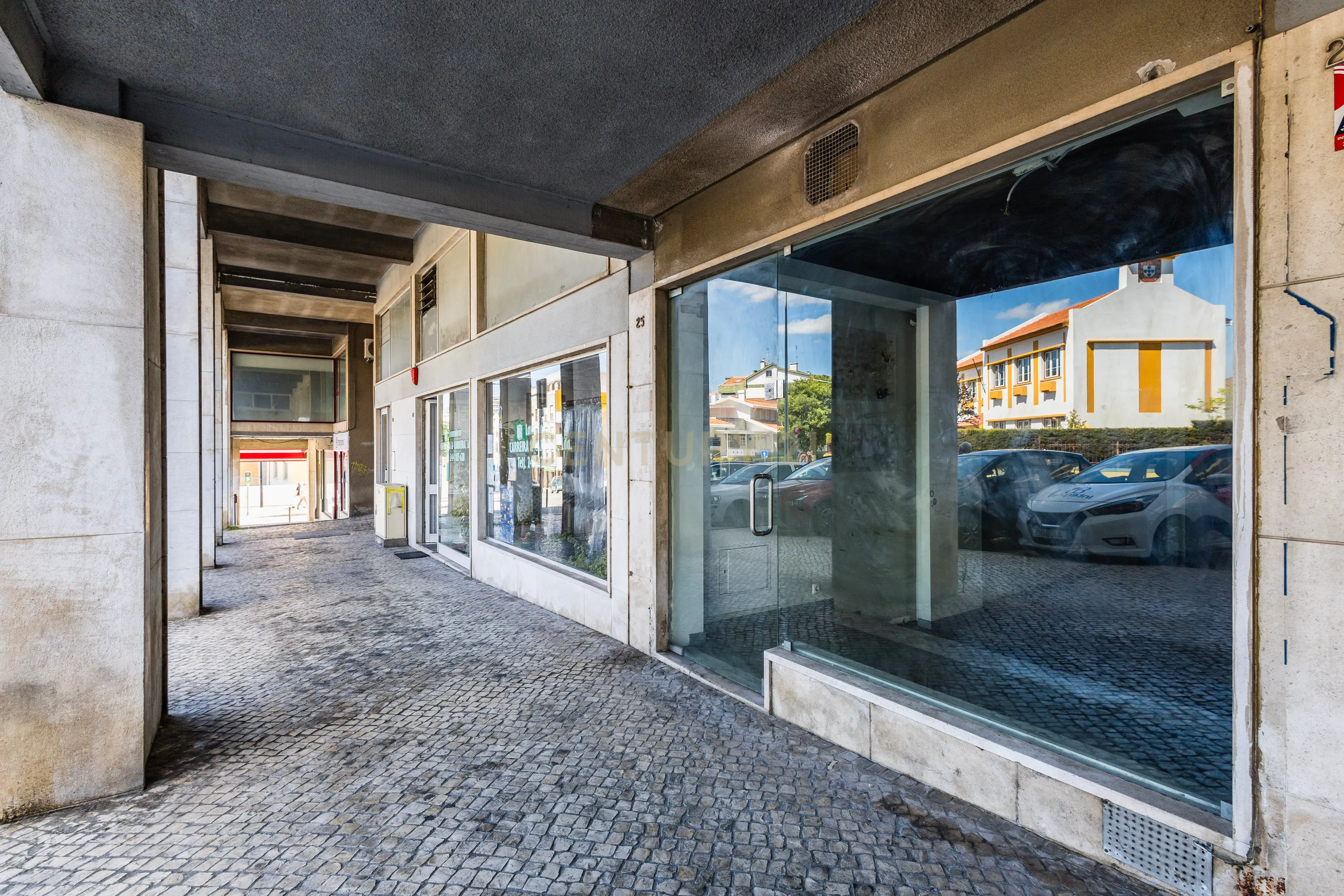 LOJA AVENIDA MARQUÊS DE POMBAL / LEIRIA - Image 3