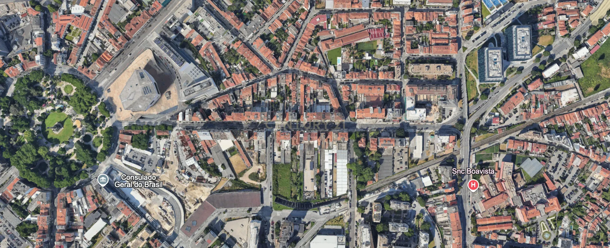 Apartamento T1 com Jardim Privativo no centro do Porto – Rua 5 de Outubro - Image 13